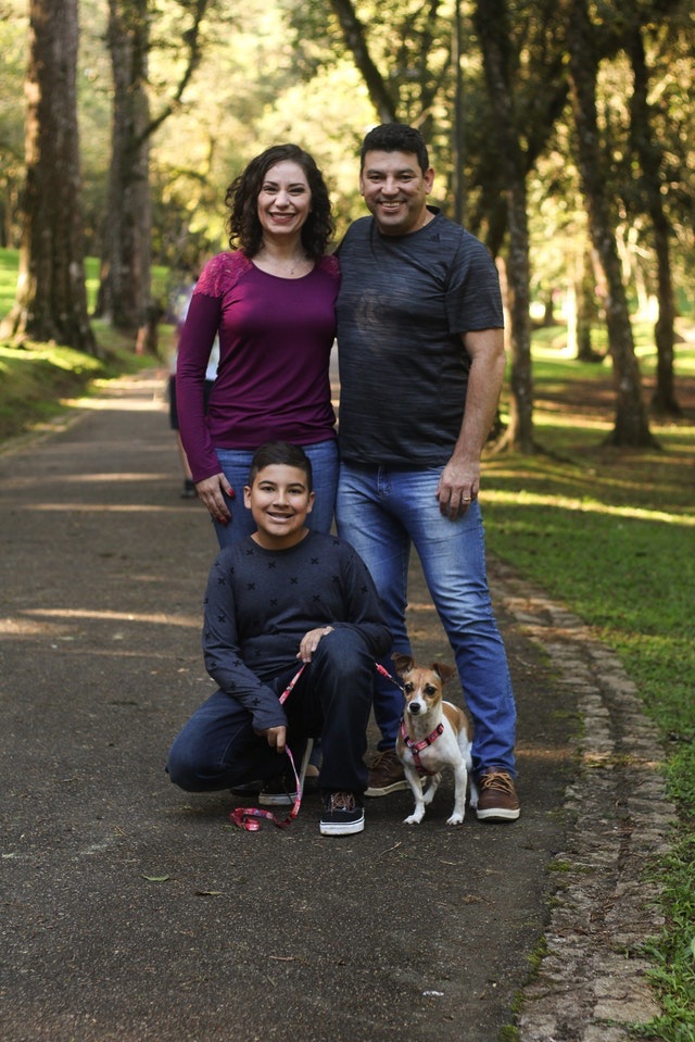 A happy family in a park thanks to therapy